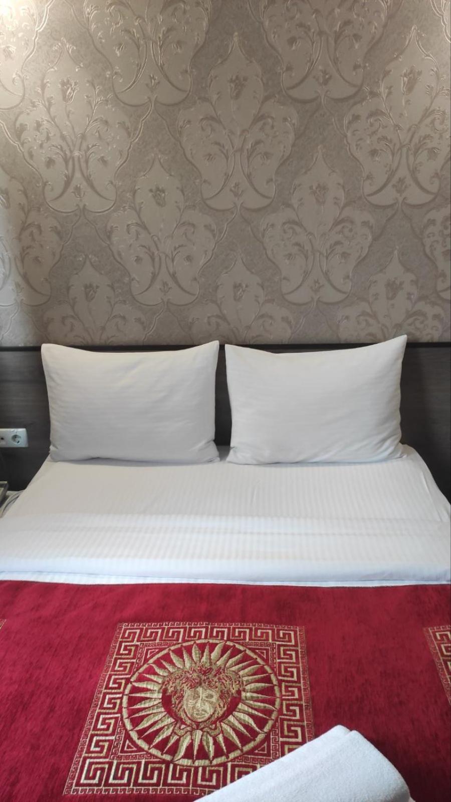 Hotel Шляпа à Dnipro Extérieur photo